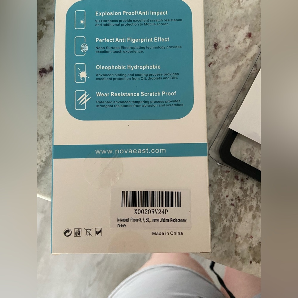 iPhone screen protector - Picture 3 of 6